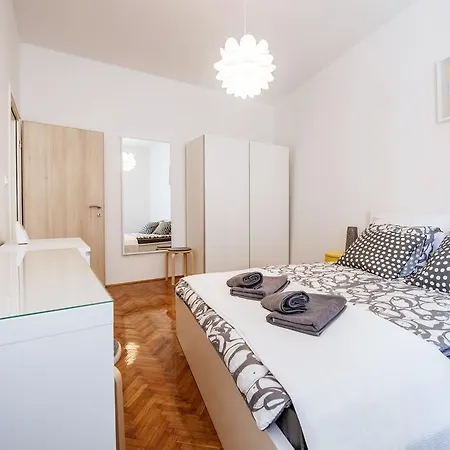 Jadera Appartement *
